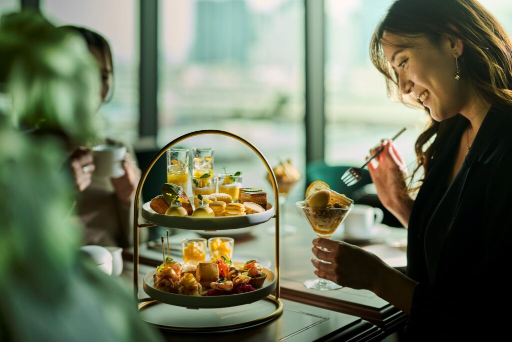 午後のひとときを彩る、マンゴー×抹茶のアフタヌーンティー ご予約受付中